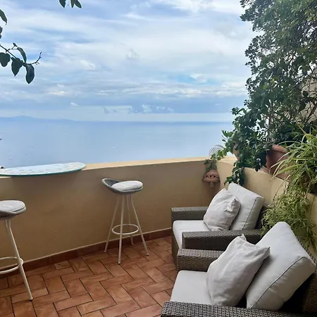 La Casa Del Capitano